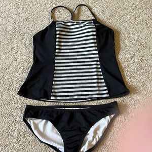 3/$20 ~Nike 2 Piece Swimsuit